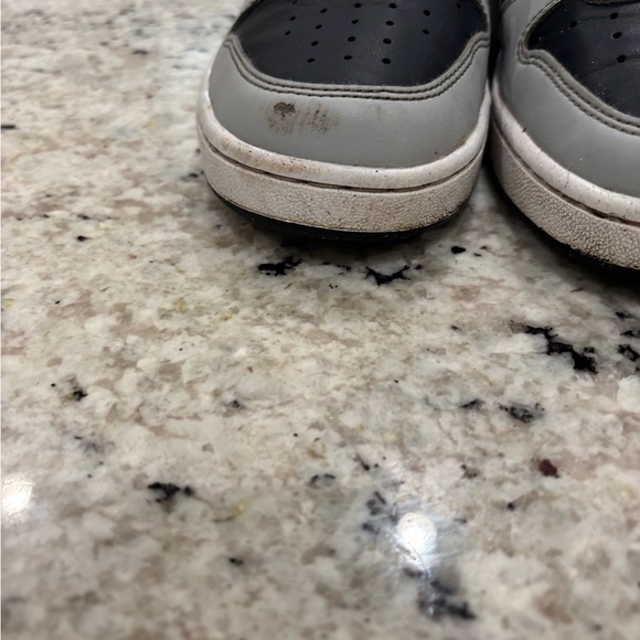 Nike Dunk Low youth 5.5 Gray and navy Sneakers with Red Accents - Picture 5 of 6